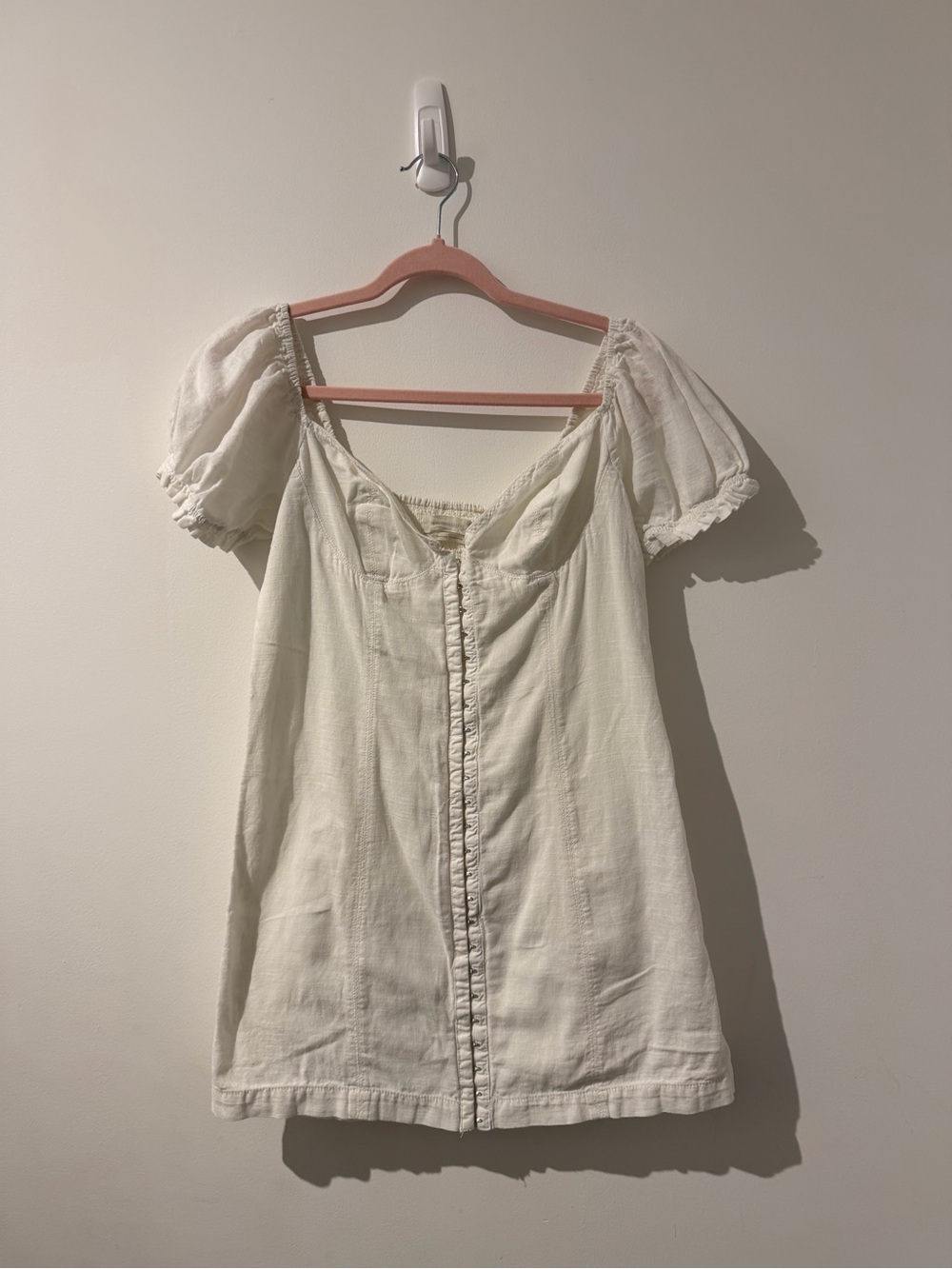 Urban Outfitters White Corset-Style Puff Sleeve Dress - Picture 2 of 4